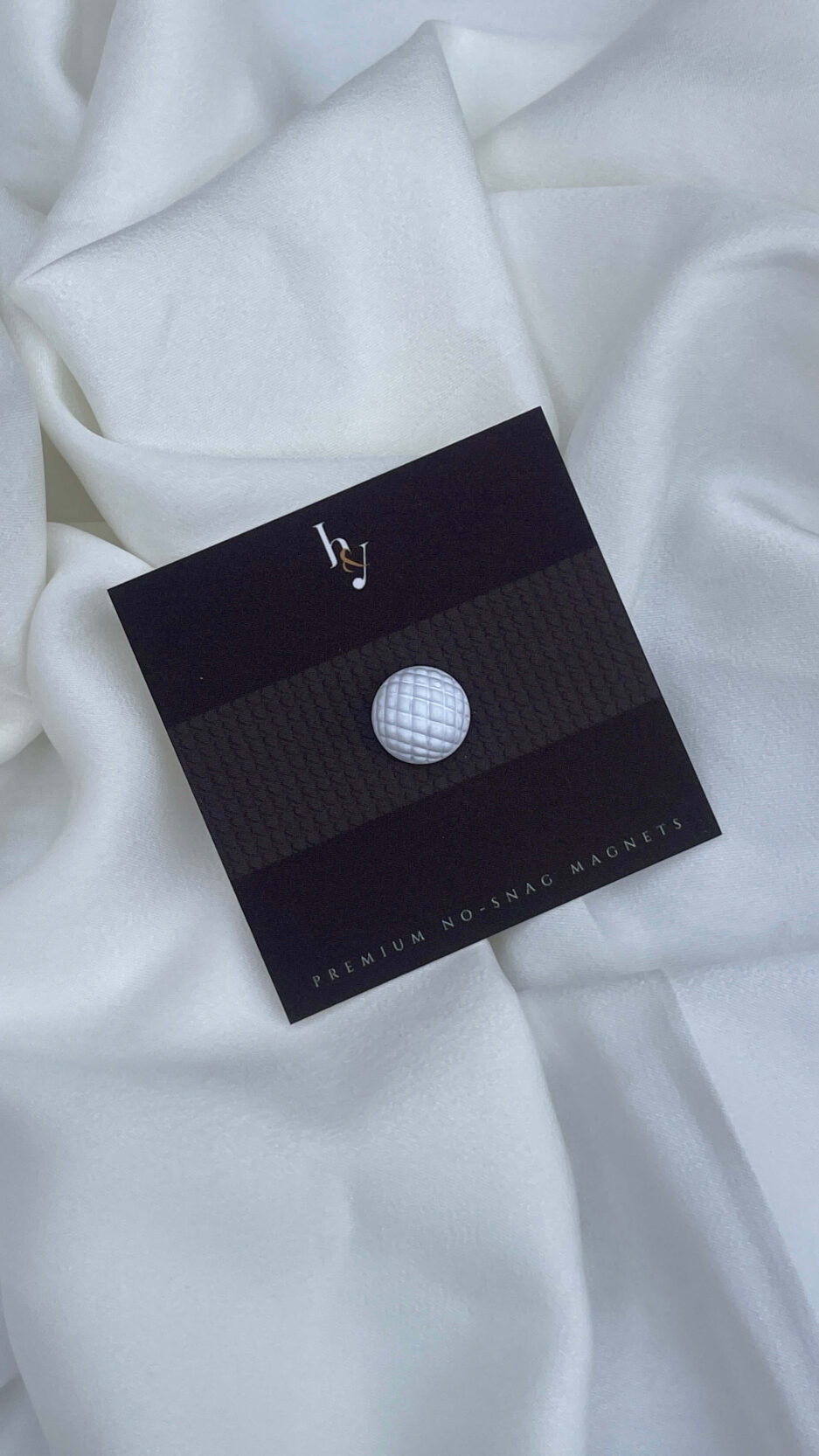 White Waffle Texture No Snag Hijab Magnetic Pin (Set of 1)