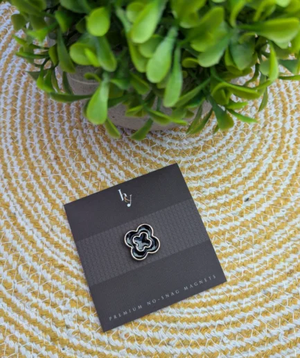 Silver clover design magnetic hijab pin