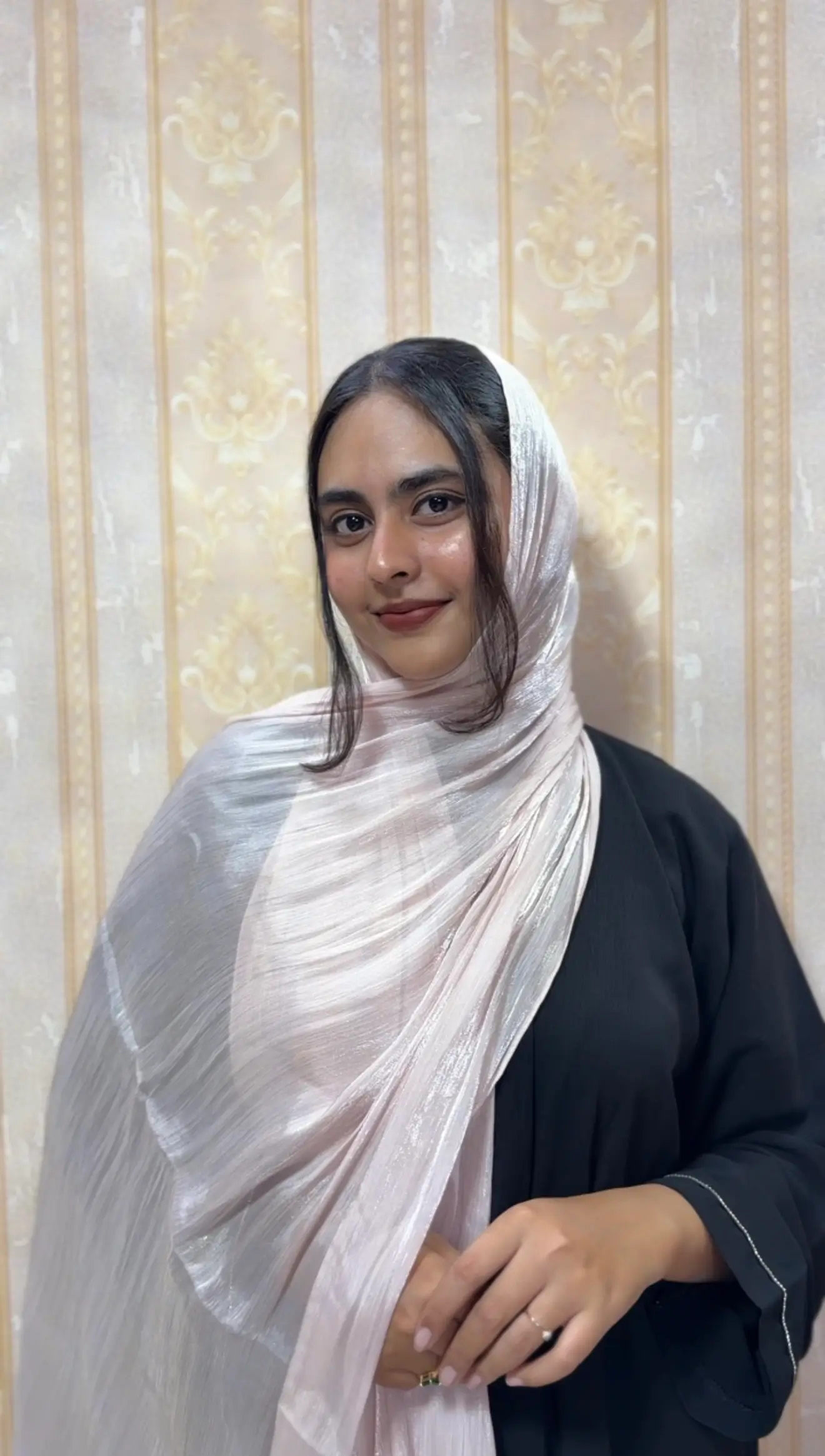 Dusty Rose Premium Shimmer Organza Hijab – Elegant and Luxurious Dusty rose premium shimmer organza hijab for women – elegant lightweight hijab for weddings and special occasions