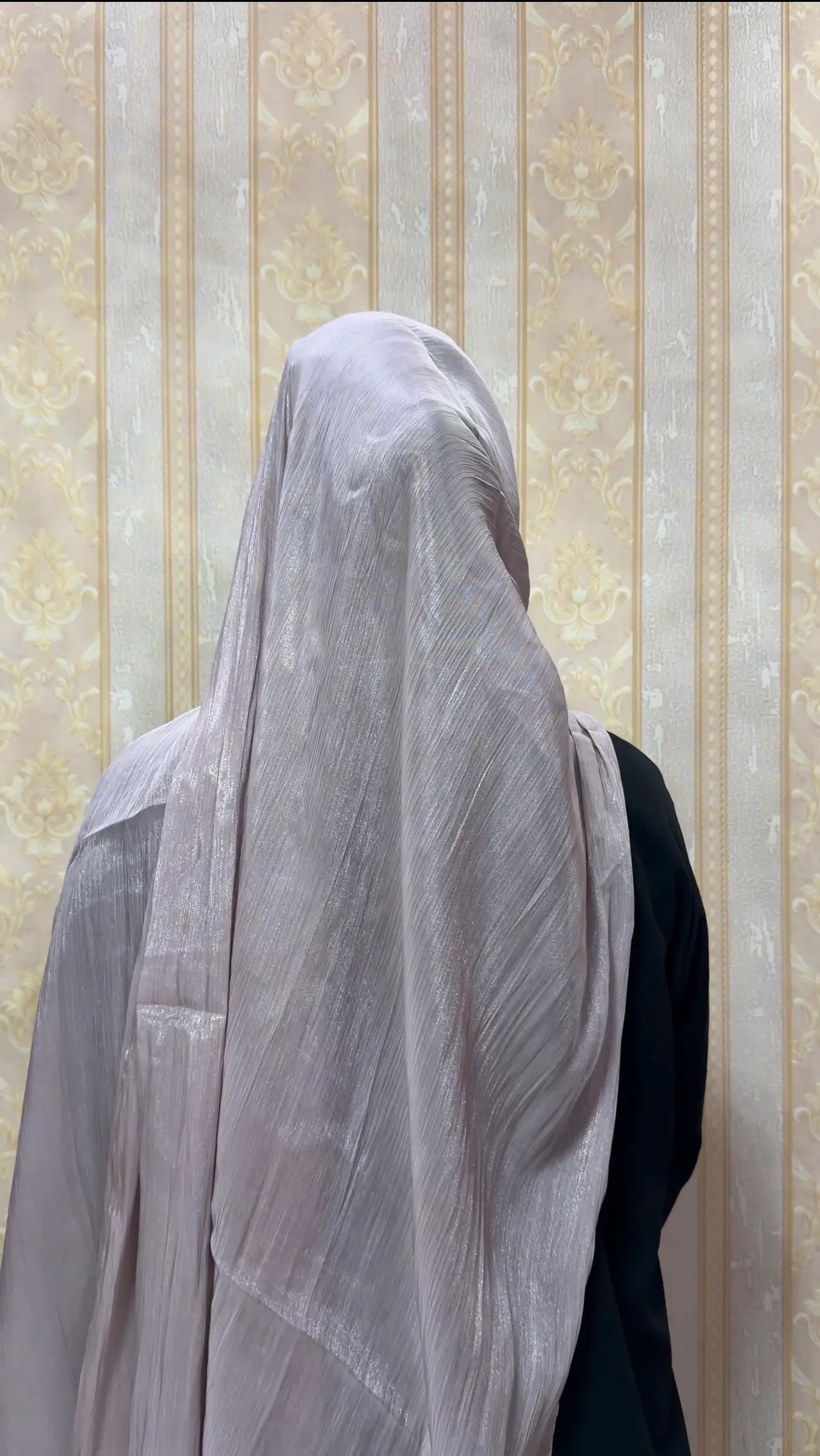 Dusty Rose Premium Shimmer Organza Hijab – Elegant and Luxurious Dusty rose premium shimmer organza hijab for women – elegant lightweight hijab for weddings and special occasions